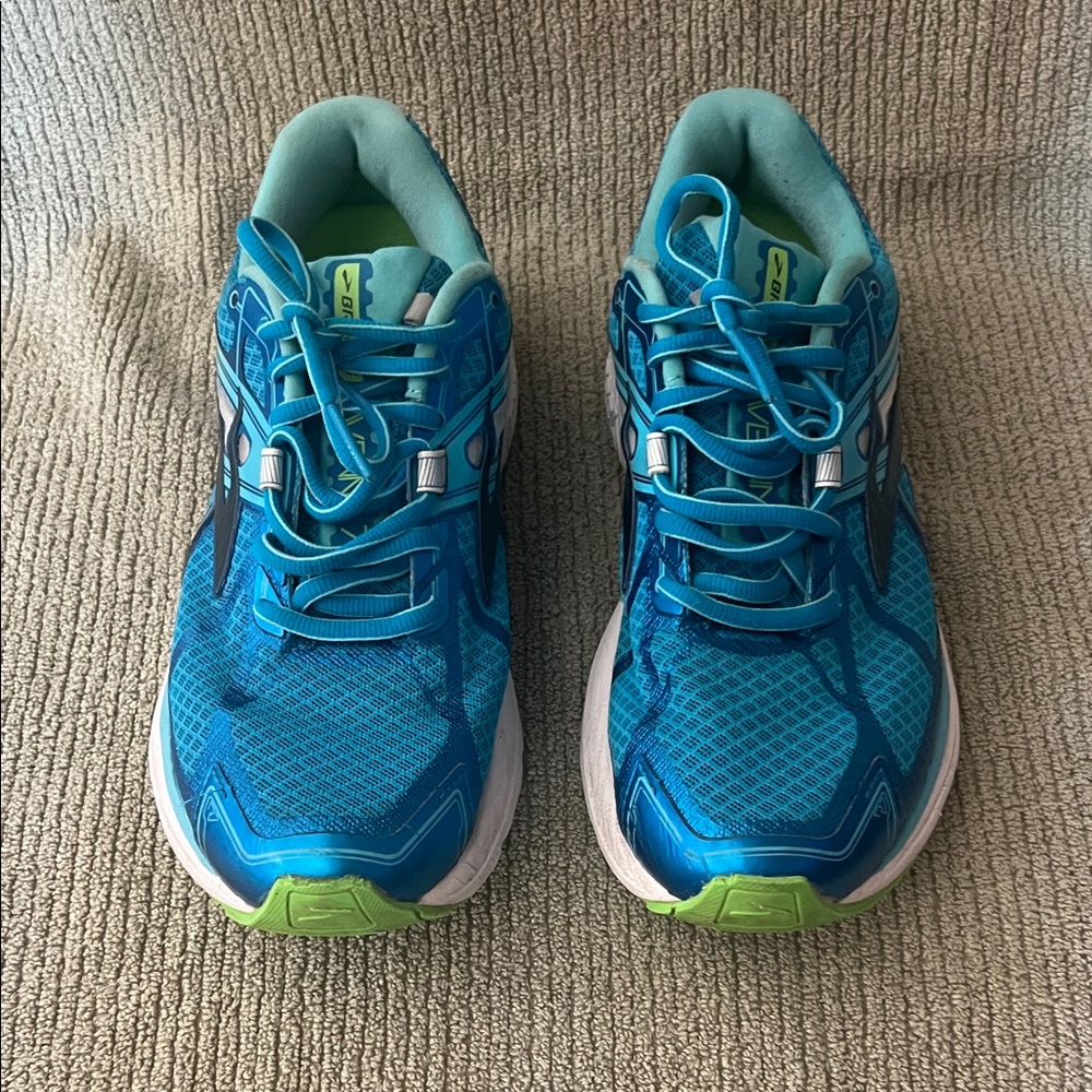 Brooks Ravenna 7 Woman’s Shoes